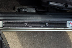 изображение Накладки на внутренние пороги дверей Civic седан 2005-2008 NH-166302