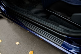 фотография Накладки на внутренние пороги дверей Granta седан 2011-2015 NLG-036602