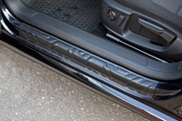 фотография Накладки на внутренние пороги дверей Passat В7 (седан) 2011-2015 NV-153002