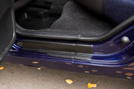 Накладки на внутренние пороги передних дверей (2шт.) Granta седан 2011-2015 NLG-036612 фото