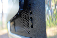 Защитная сетка переднего бампера Pajero IV 2014- (рестайлинг 2) SRM-134122 фотография