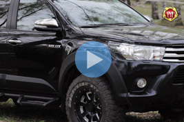 Молдинги на двери Toyota Hilux 2015-